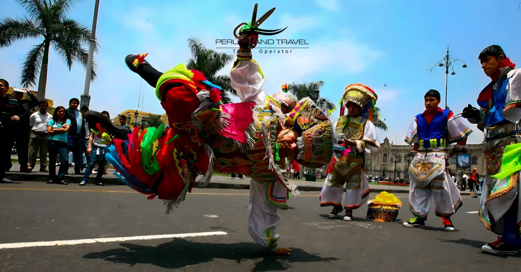 7 Danzas Tradicionales de Perú que Debes Vivir en 2026: Un Privilegio Cultural 1 Danza de las Tijeras, Danzas Tradicionales de Perú