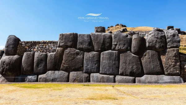 Parque Arqueológico Portada-Sacsayhuamán