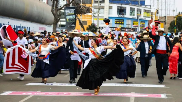 Portada, fundacion de trujillo, celebracion en trujillo, parada civil en trujillo, trujillo, peru
