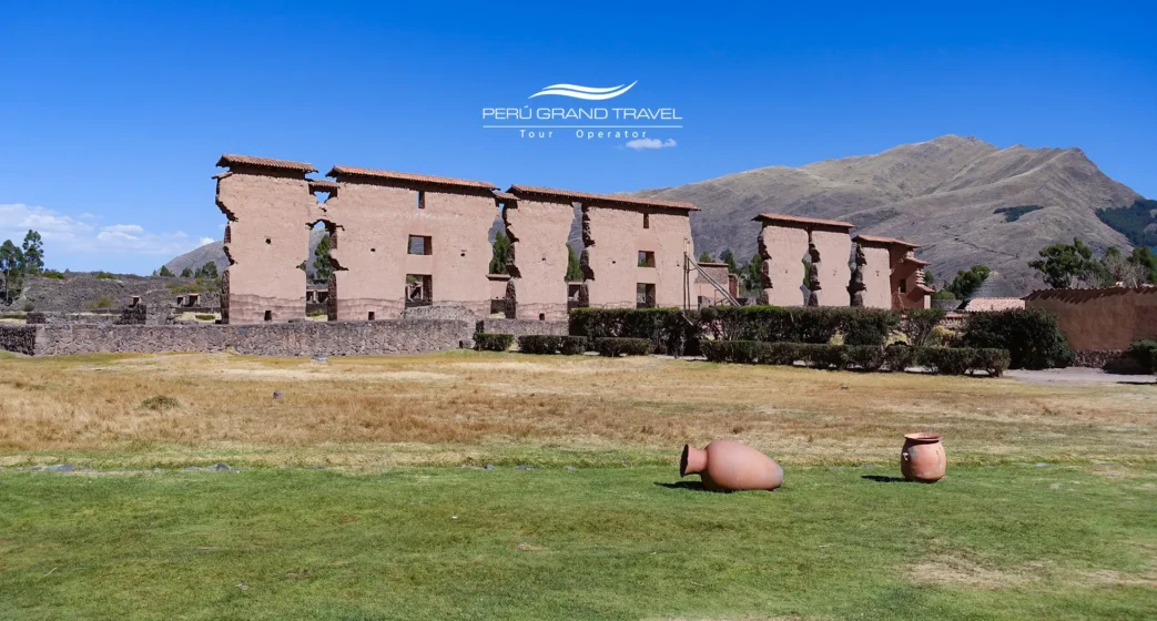Sitio arqueológico de Raqchi, una parada cultural en la ruta del sol para saber como Llegar a Puno.