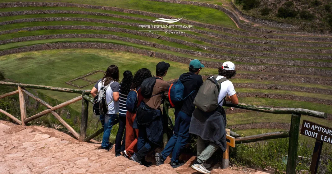 amigos en viaje a peru
