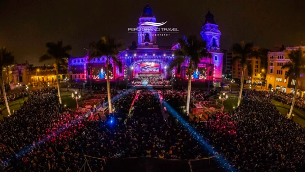 aniversario de lima, festivals in peru, festividades en peru, celebracion en lima, ciudad de peru, ciudad de los reyes, plaza de armas de lima, con celebración