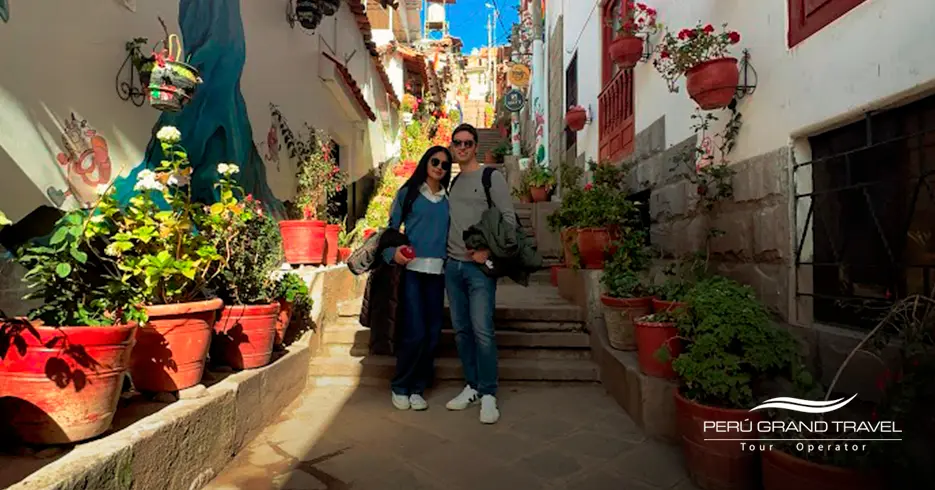 calle cusco turistas en la calle 7 borreguitos