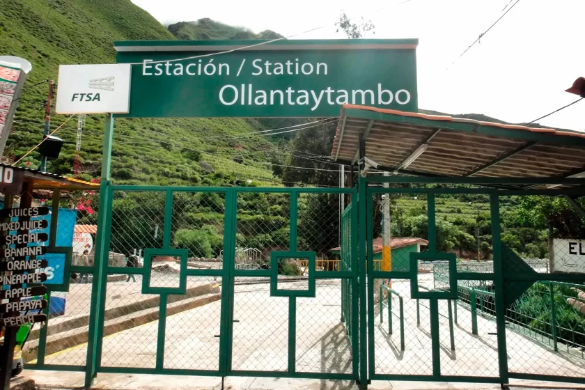 estacion de ollantaytambo, para partir a machu picchu
