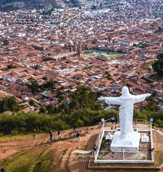 lugares turisticos en cusco mirador de cristo blanco