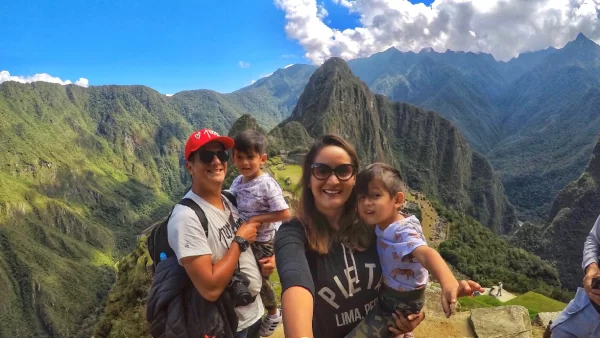 peru-machu-picchu-con-niños