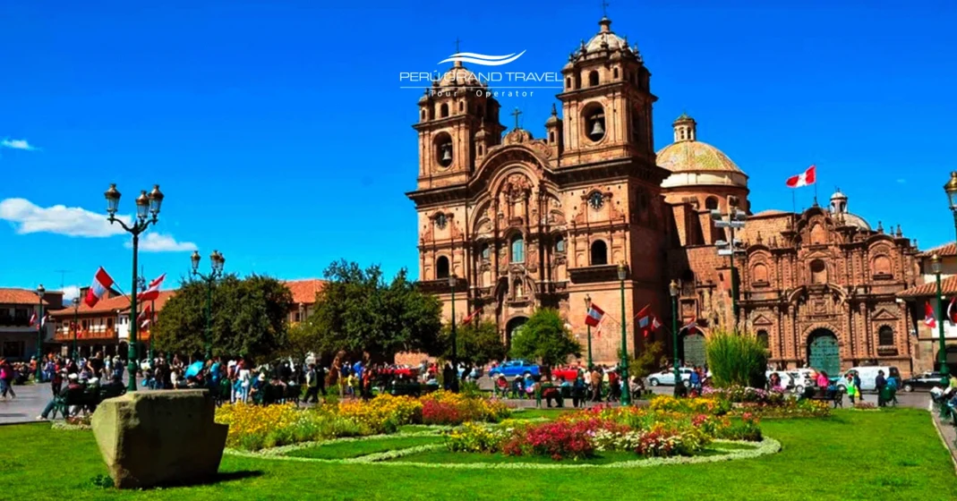 20 mejores tours de medio día desde Cusco: Descubre la magia en unas pocas horas 1 plaza de armas del cusco, catedrales de cusco