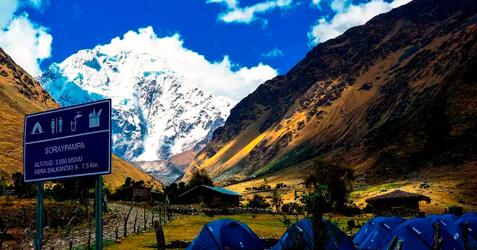 Salkantay Trek: Otra forma de llegar a Machu Picchu 7 comienzo del salkantay trek pueblo de soraypampa