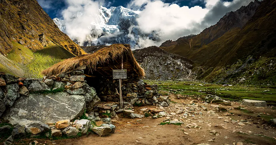 Salkantay Trek: Otra forma de llegar a Machu Picchu 1 vista del apu salkantay al fondo en el salkantay trek
