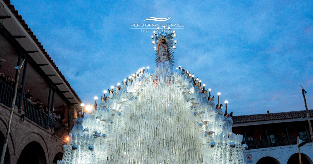 Semana Santa em Ayacucho, Semana Santa em Cusco, Festivais no Peru, Festas no Peru, Praça de Ayacucho