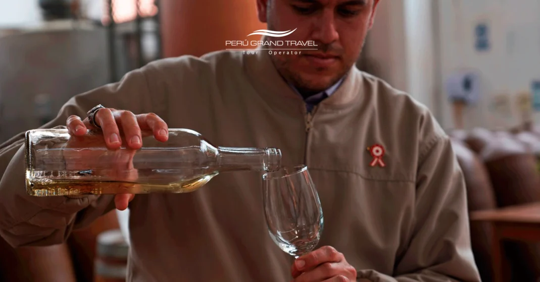 somelier dando de gustar pisco, pisco puro peruano, pisco peruano en ica