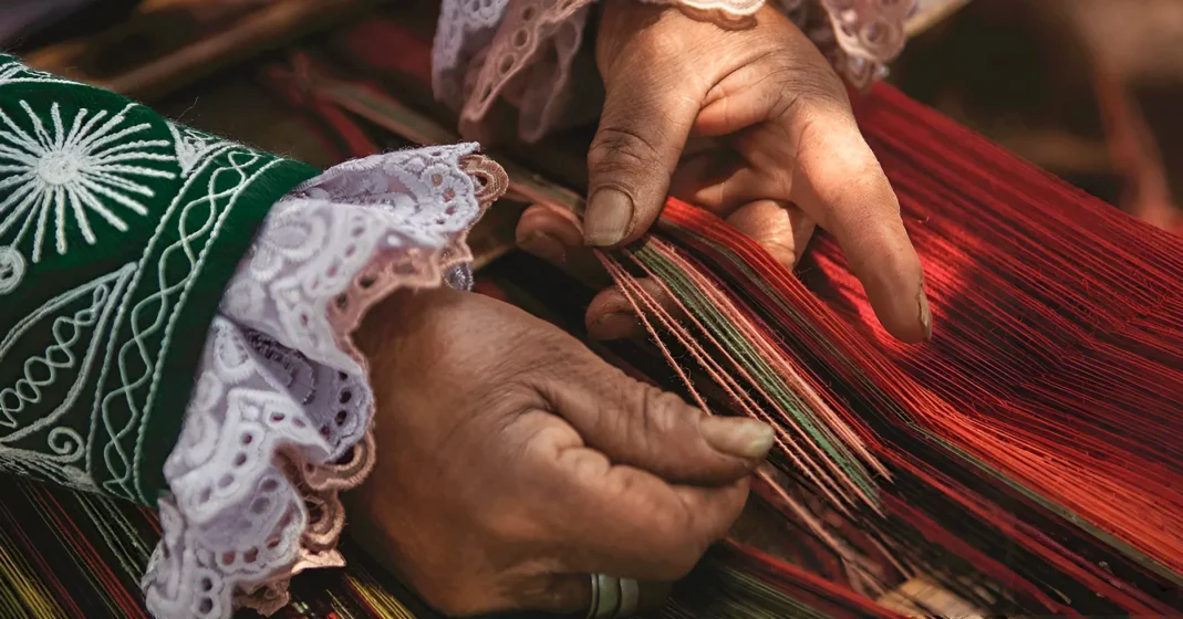 tecnica-milenaria-de-textileria-en-museo-textil-de-cusco