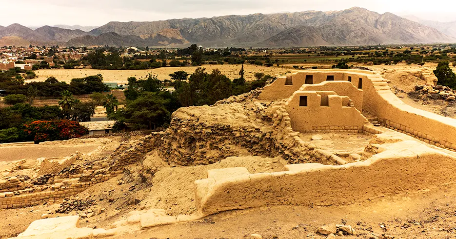 sitio arqueologico de paredones cerca de nazca