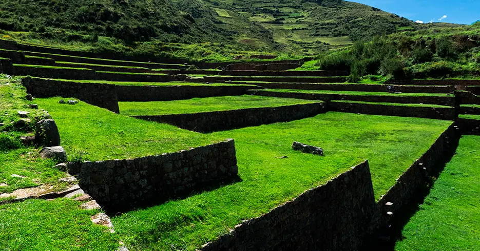 Tours de un día en Cusco para vivir historia y naturaleza 2 tour de un dia en cusco hacia el valle sur- tipon centro de culto al agua