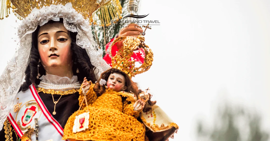 virgen-del-carmen_-figura-religiosa_-inglesias-del-peru